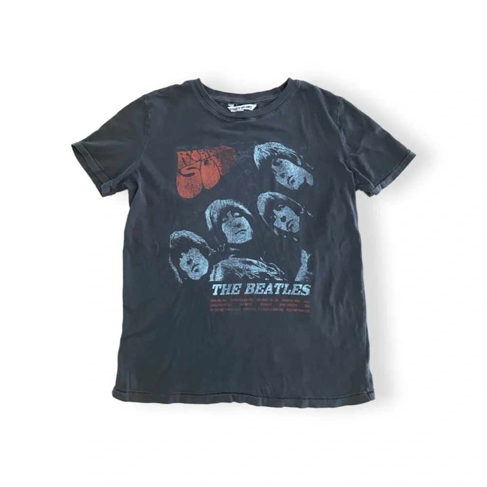 Elizabeth and James Vintage Style BEATLES Rubber Soul Rock T-shirt-Size Small! - Picture 1 of 5